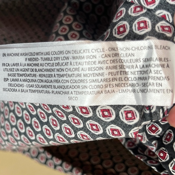 Ariat Navy/Red Long Sleeve Dress Shirt with Open Chest Pocket; Size XL - Picture 13 of 13